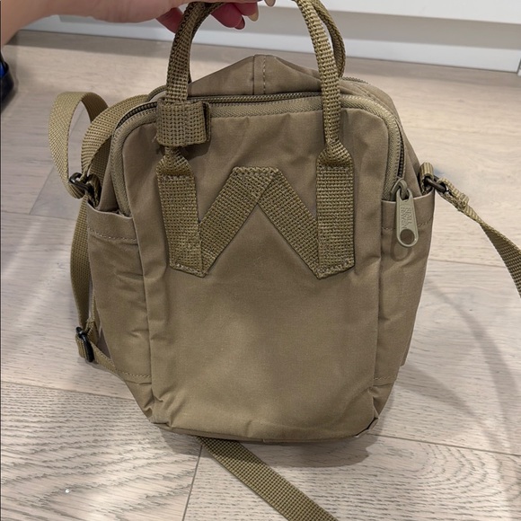 Kånken Mini Shoulder Bag - Sand - Picture 4 of 4